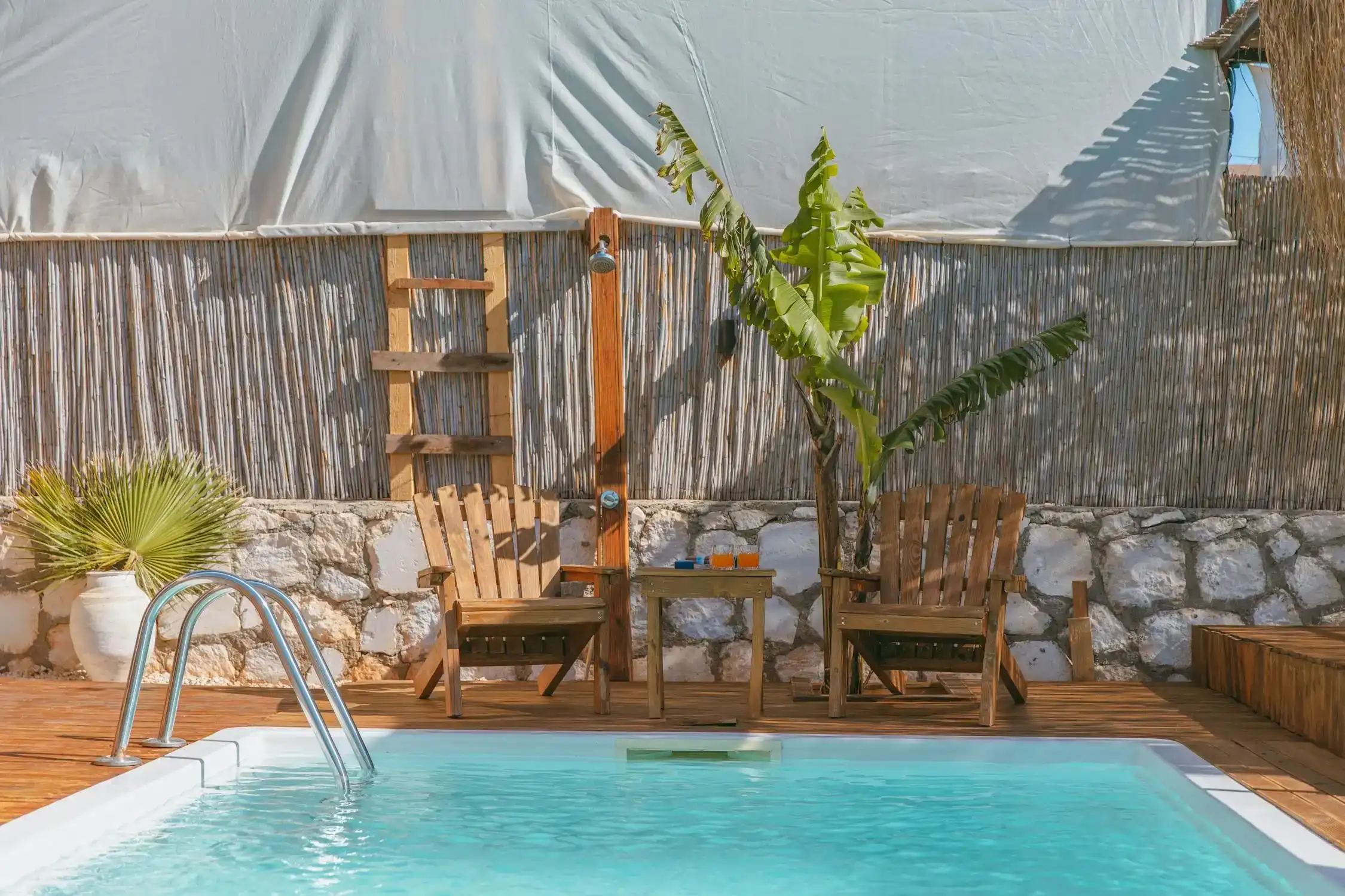 Classic Blue Tiled Pool